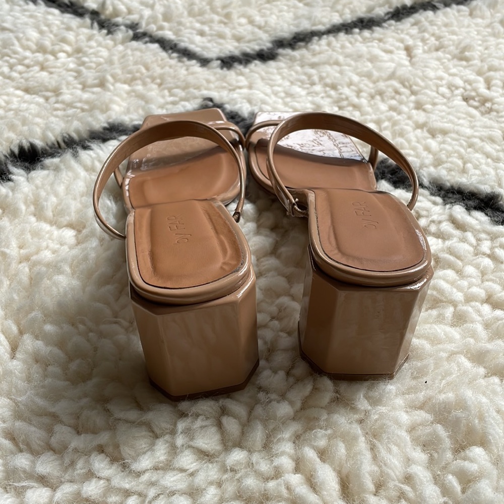 By Far Tanya Sandals in Nude Patent, Sz 39 - Picture 3 of 5